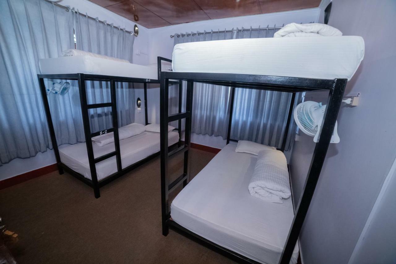 Gaurishankar Backpackers Hostel Pokhara Eksteriør bilde